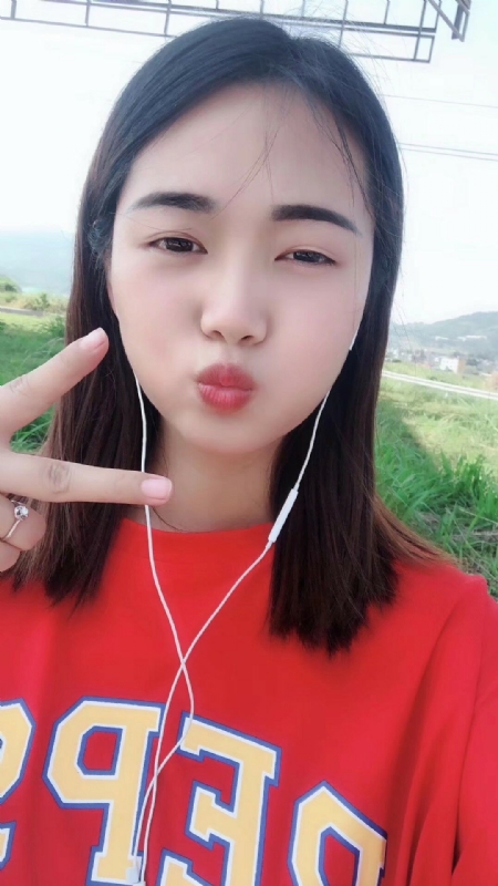 深拥必定温暖的第一张照片--泉州相亲服务中心
