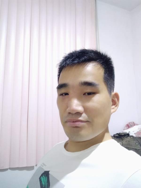 大男孩的第一张照片--泉州相亲服务中心