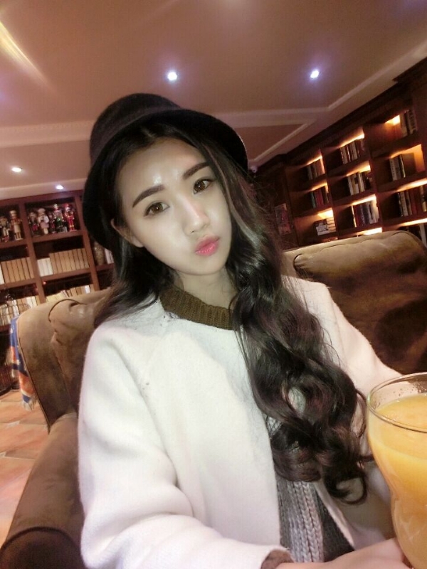 气质小妹的第三张照片--泉州相亲服务中心