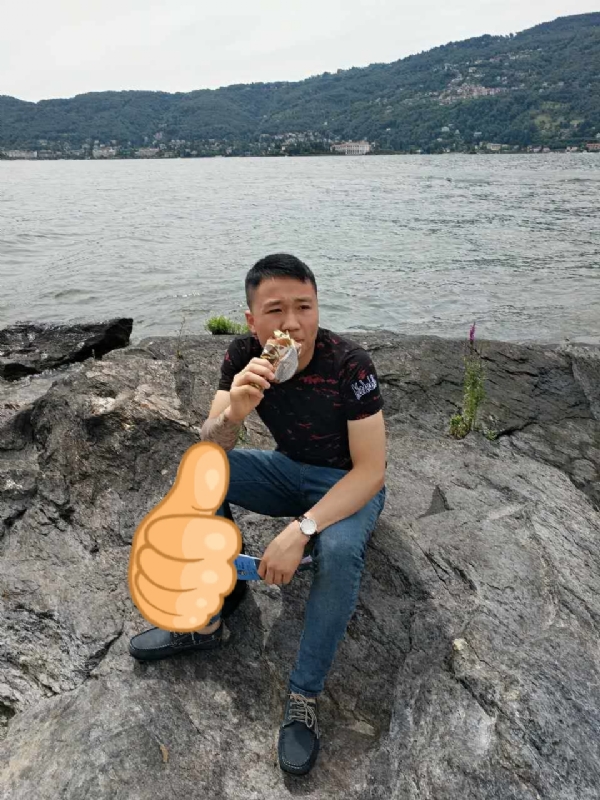绚烂背后的平淡的第一张照片--泉州相亲服务中心