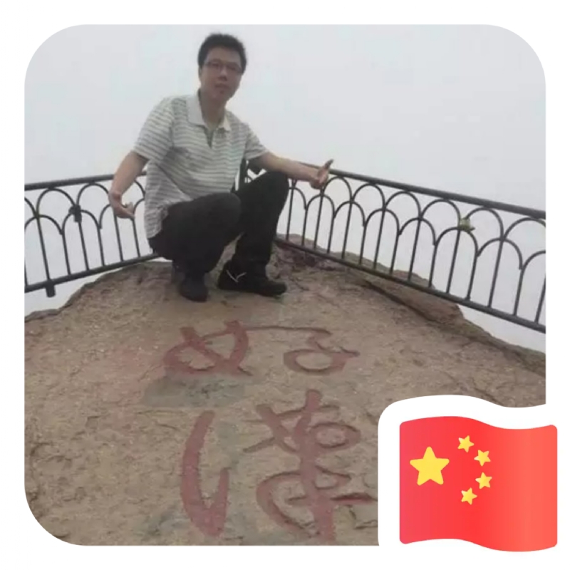 一只小虎牙的第一张照片--泉州相亲服务中心