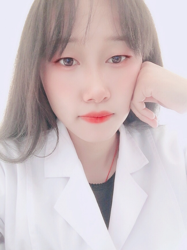 白婚纱的第一张照片--泉州相亲服务中心