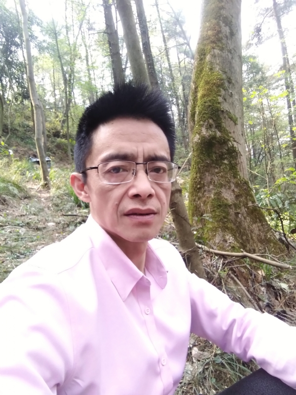 吴彬的第一张照片--泉州相亲服务中心