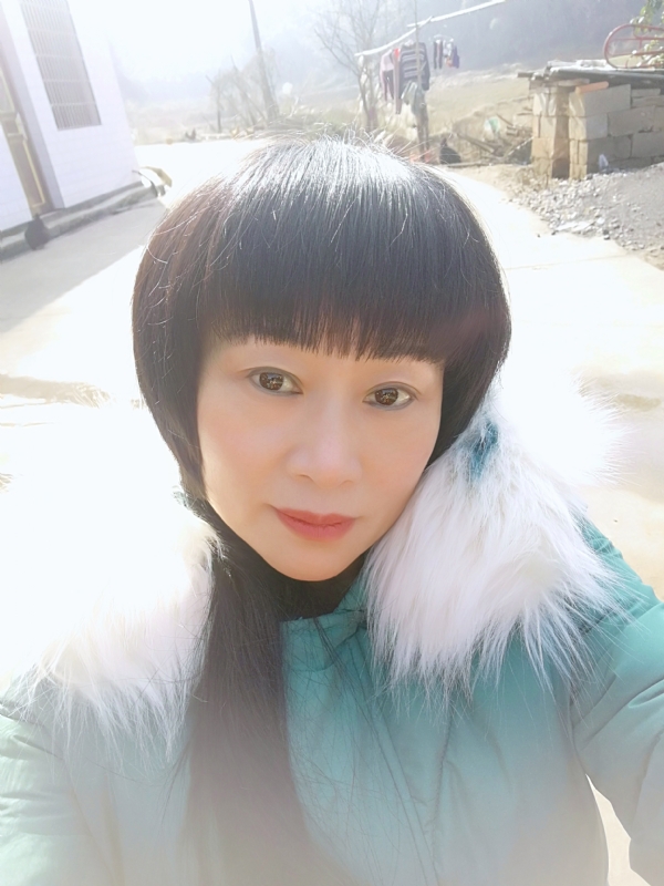 金鱼儿的第一张照片--泉州相亲服务中心