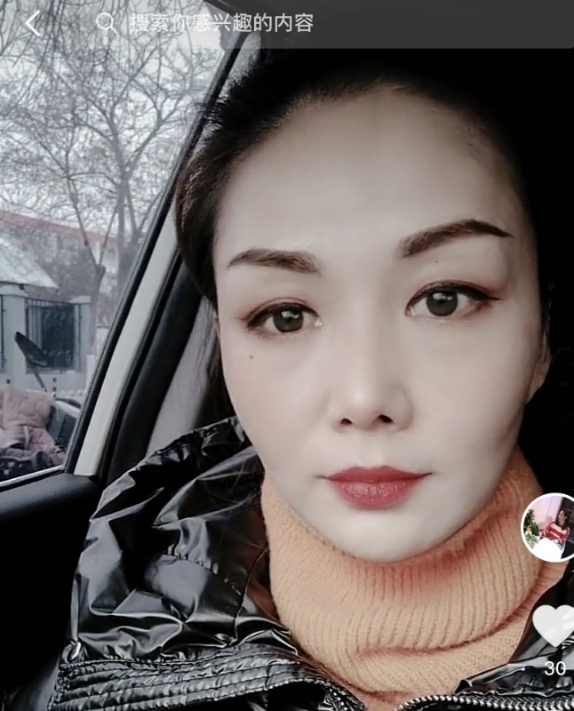 蔷薇的第一张照片--泉州相亲服务中心