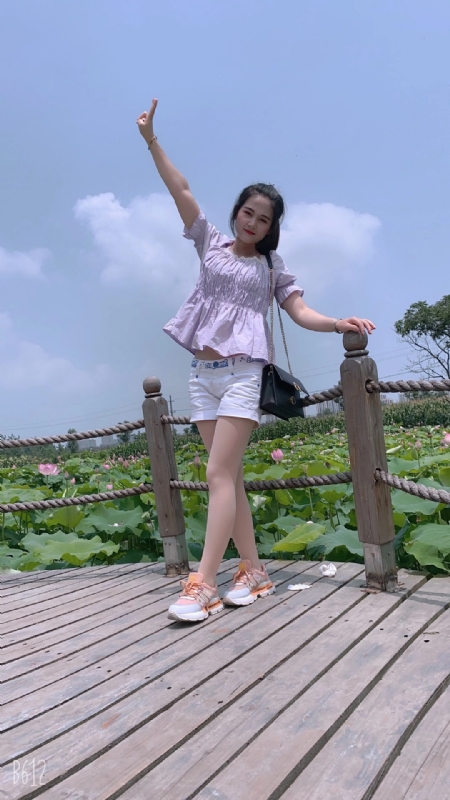 秋水伊人的第一张照片--泉州相亲服务中心