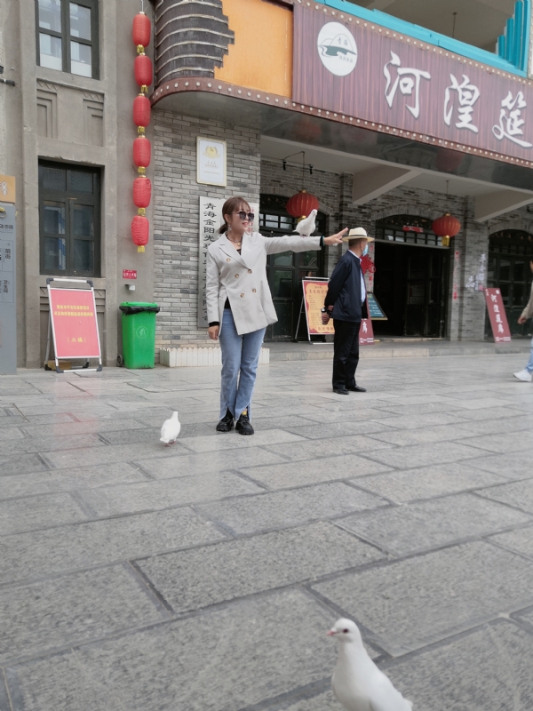 艳艳的第一张照片--泉州相亲服务中心