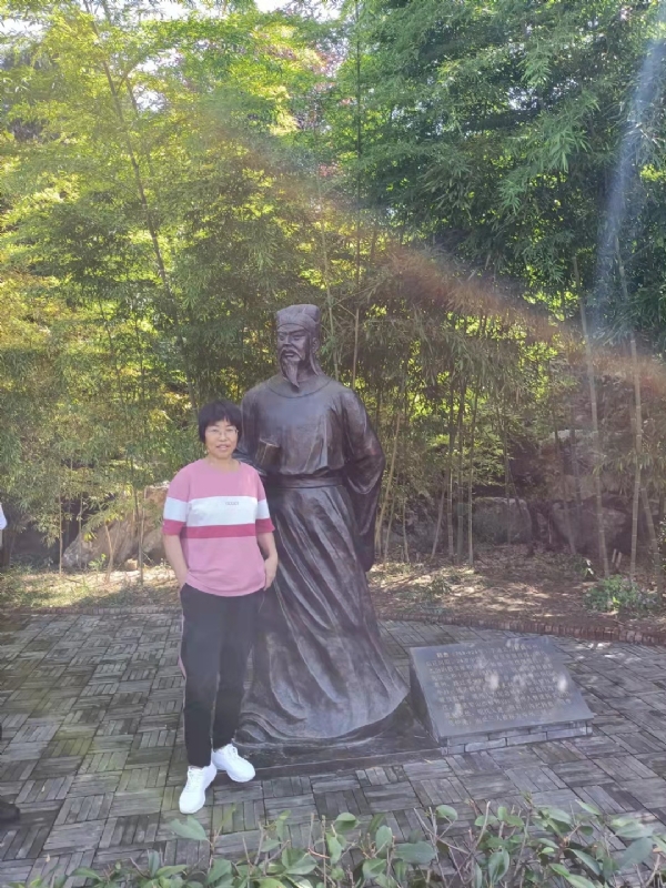 秋天的菊花的第一张照片--泉州相亲服务中心