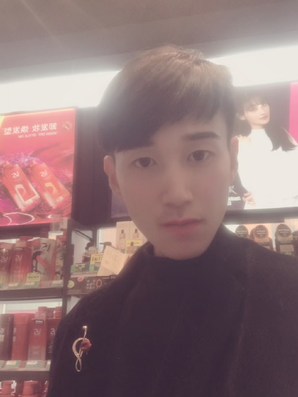 唯美的爱情故事的第一张照片--泉州相亲服务中心