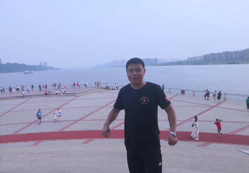 曾经心疼的我的第一张照片--泉州相亲服务中心