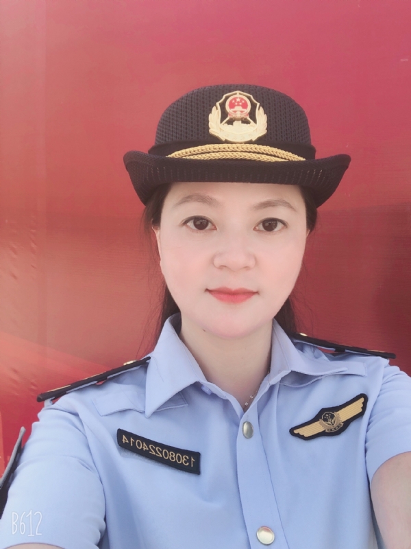明明的第一张照片--泉州相亲服务中心