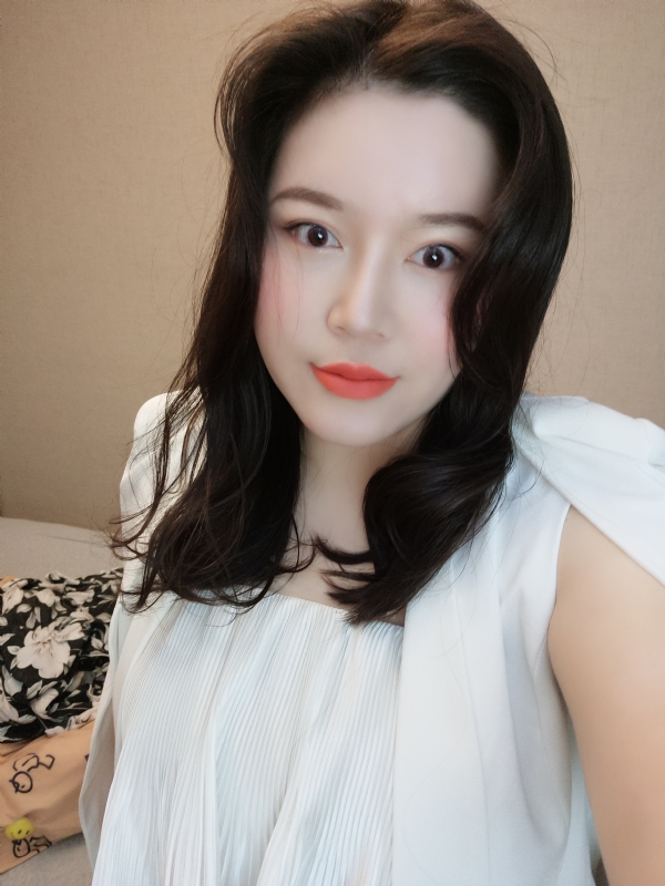 璐璐的第一张照片--泉州相亲服务中心