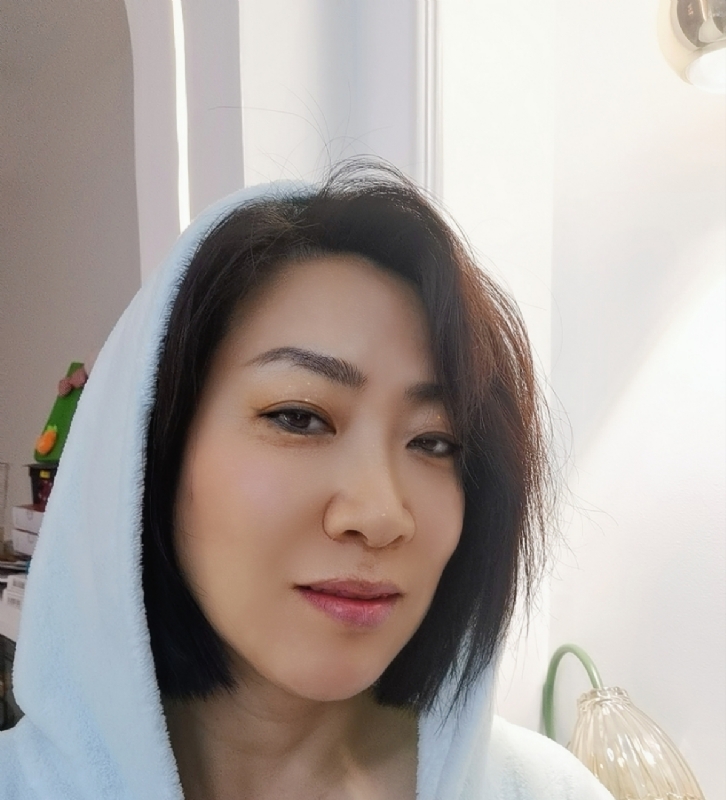 火玫瑰的第一张照片--泉州相亲服务中心
