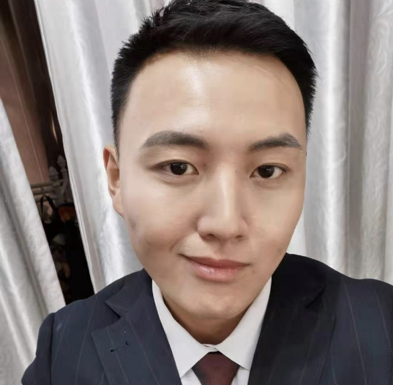 英俊潇洒的第二张照片--泉州相亲服务中心