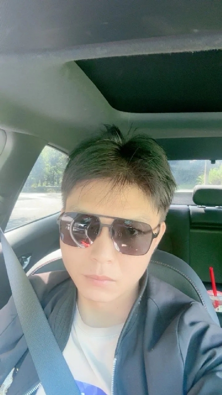 怀念的第一张照片--泉州相亲服务中心