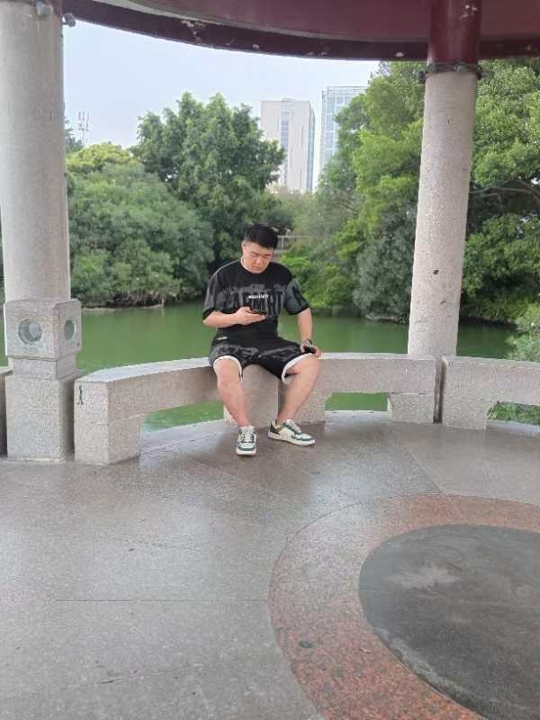 不善挽留的第一张照片--泉州相亲服务中心
