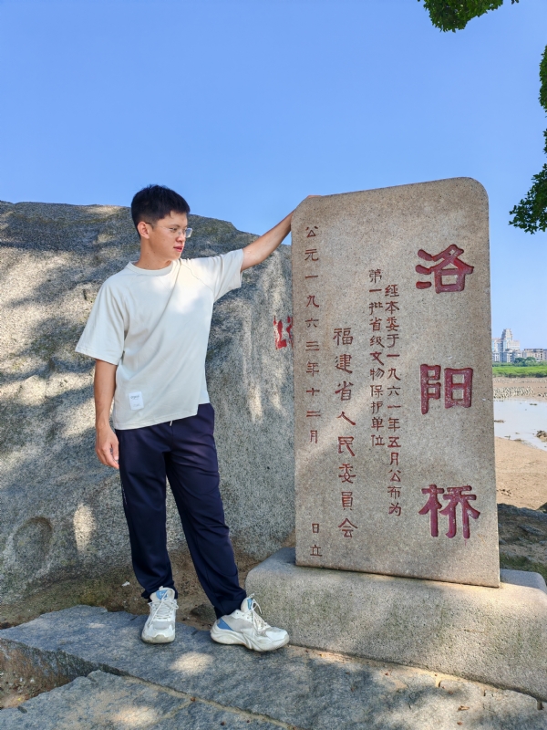 风尘的第一张照片--泉州相亲服务中心