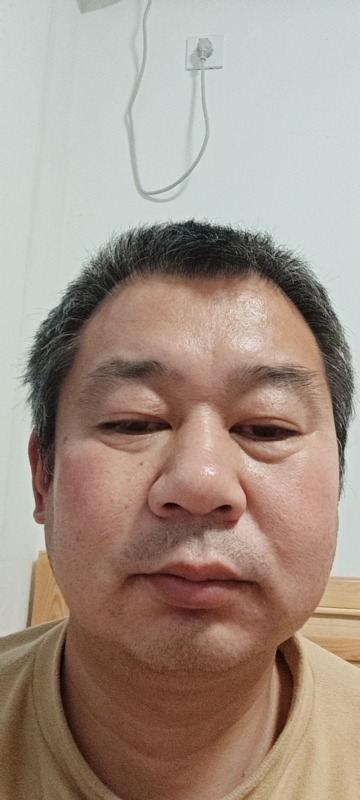 龙万的第一张照片--泉州相亲服务中心