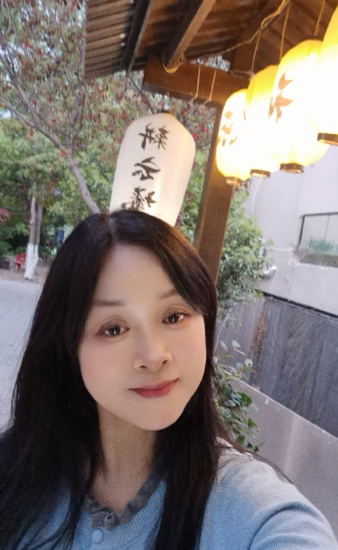 伊伊的第一张照片--泉州相亲服务中心