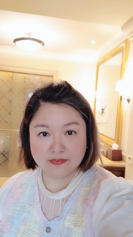 衎静玲瓏的第一张照片--泉州相亲服务中心