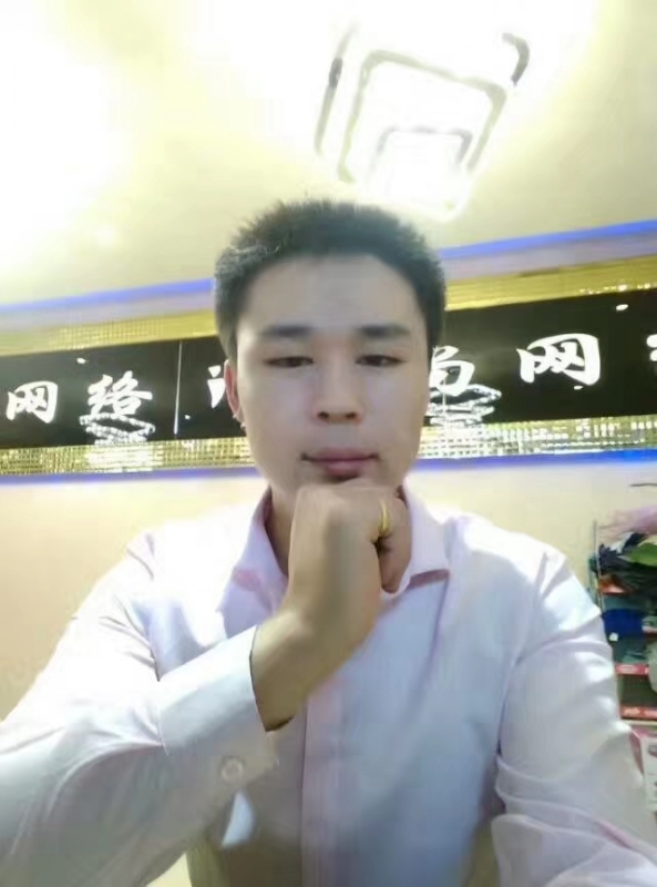 沉默寡言的第一张照片--泉州相亲服务中心